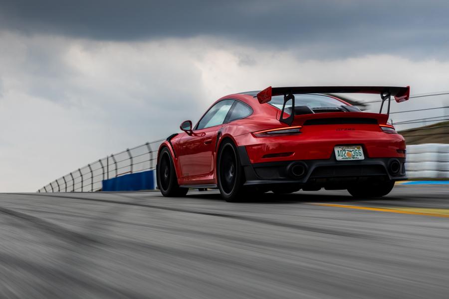  Porsche 911 GT2 RS (991) 2017 года  (NA) (фото 30 из 42)